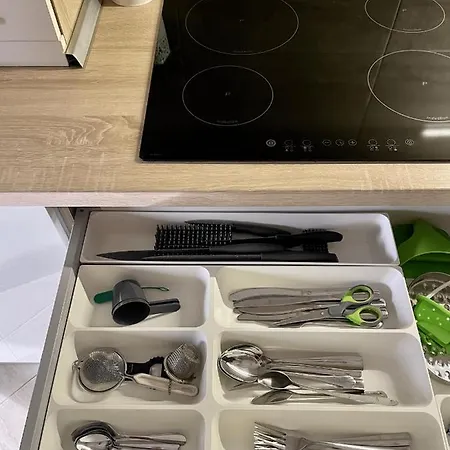 Apartment Away From - Dristor