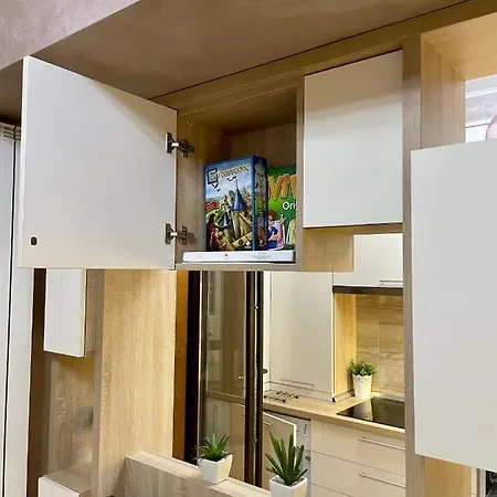 Away From - Dristor * Bükreş