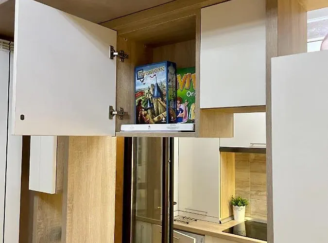 Away From - Dristor * Βουκουρέστι