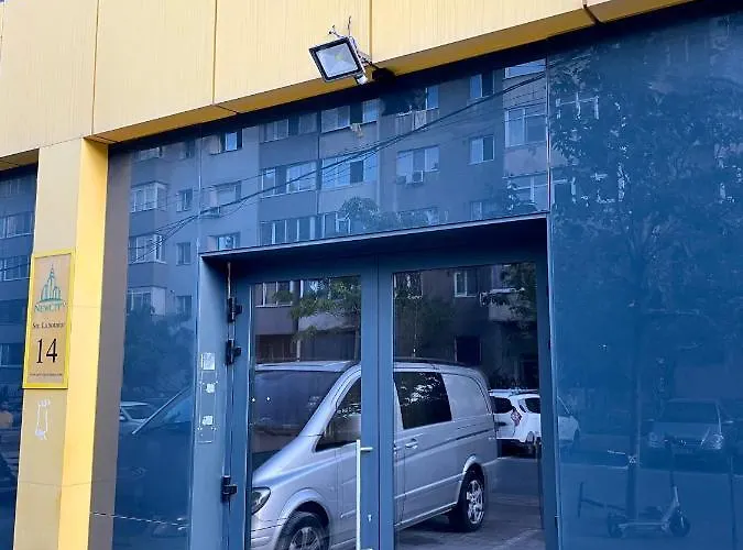 Apartment Away From - Dristor